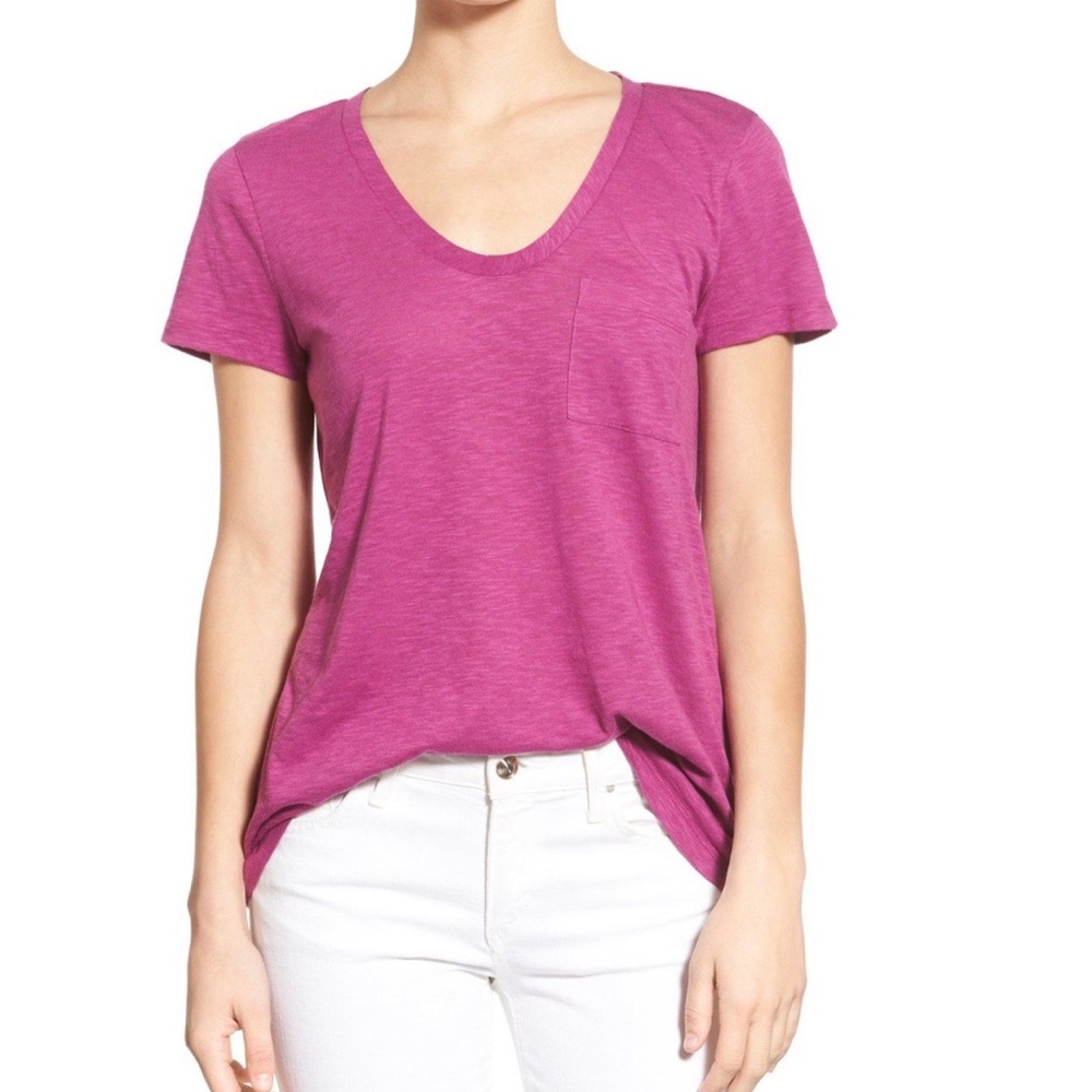 Caslon Rounded V-neck T-shirt Size large